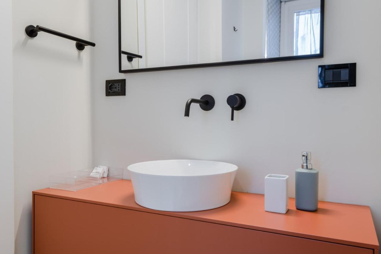 Easylife - Accogliente Trilocale A Porta Romana Relax E Stile Moderno Nel Cuore Di Milano Luaran gambar